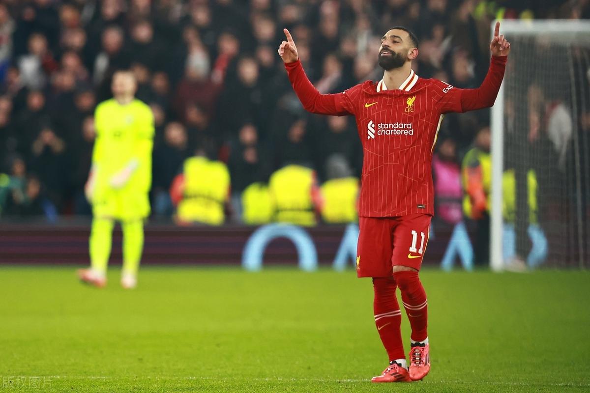 爱游戏体育-萨拉赫迎来十赛季出色发挥，G2观众热烈欢呼！引发球迷热议-爱游戏体育