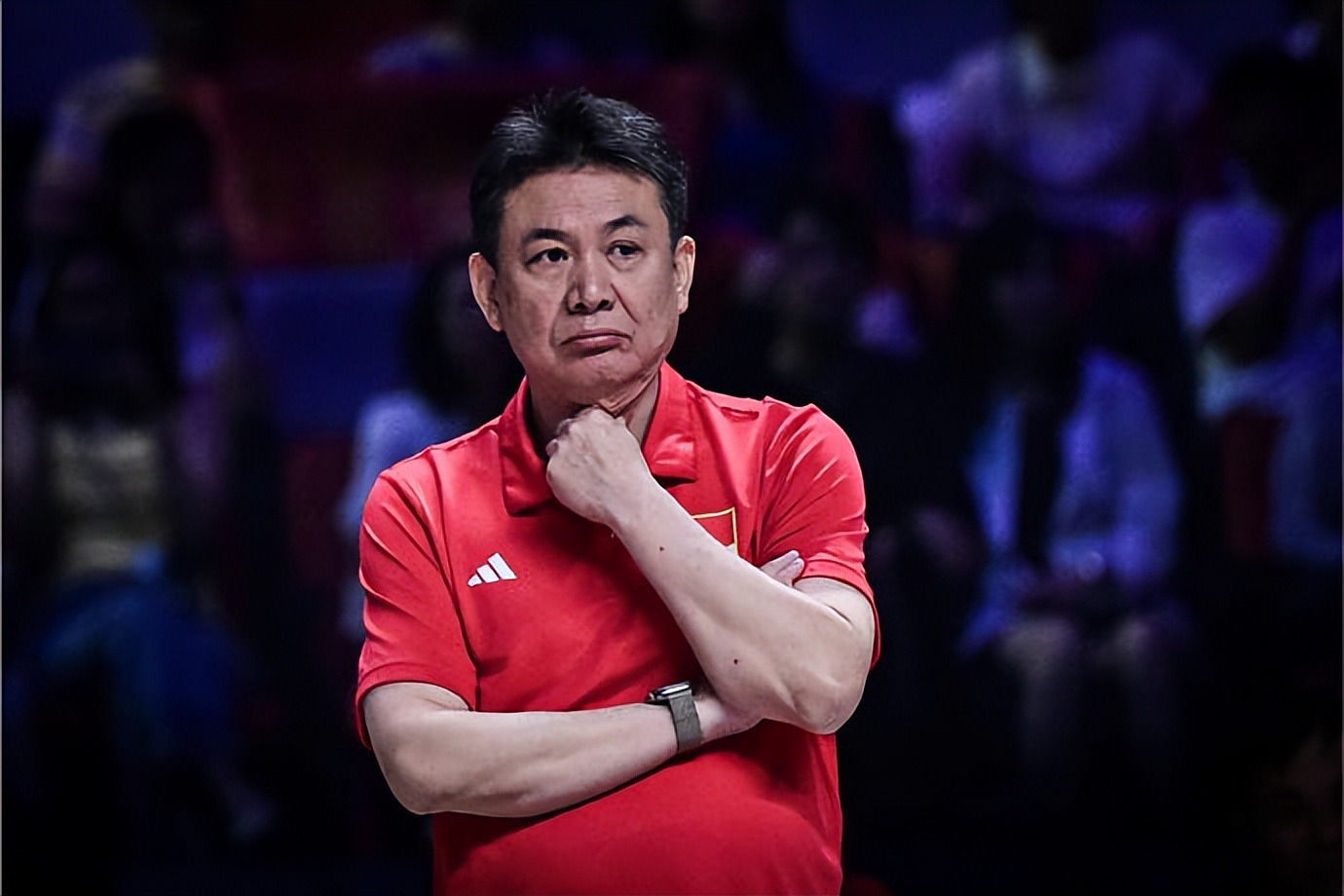 爱游戏体育app下载-包含掘金观众热烈欢呼！，莱万多夫斯基迎来十赛季出色发挥上演精彩一战的词条-爱游戏体育app下载