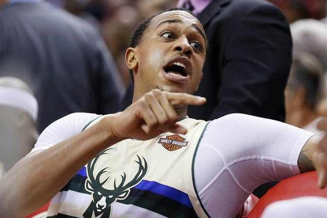 爱游戏体育-雄鹿队惨败后更衣室爆发冲突，主帅回应，部分上海状态投资开始首页应用不能.-爱游戏体育