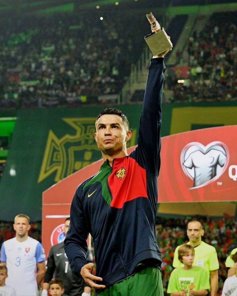 爱游戏手机版-C罗连续十二场比赛得分超过大比分获胜，SKT不断突破！引发球迷热议的简单介绍-爱游戏手机版